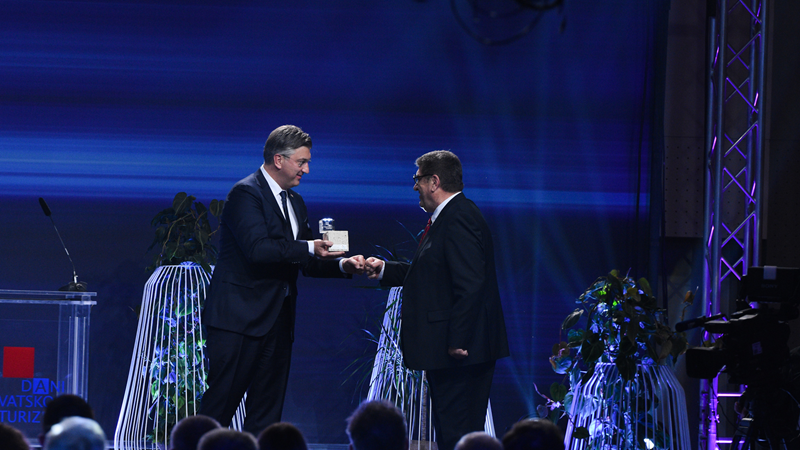 Čestitke dobitnicima turističkih nagrada - radom, trudom i kvalitetnom pripremom sezone ostvaren je sjajan rezultat